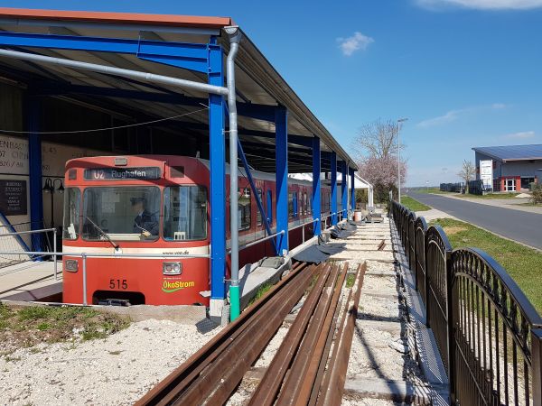 Zweite Gleisanlage im Zuge der Zaunanlage verlegt.